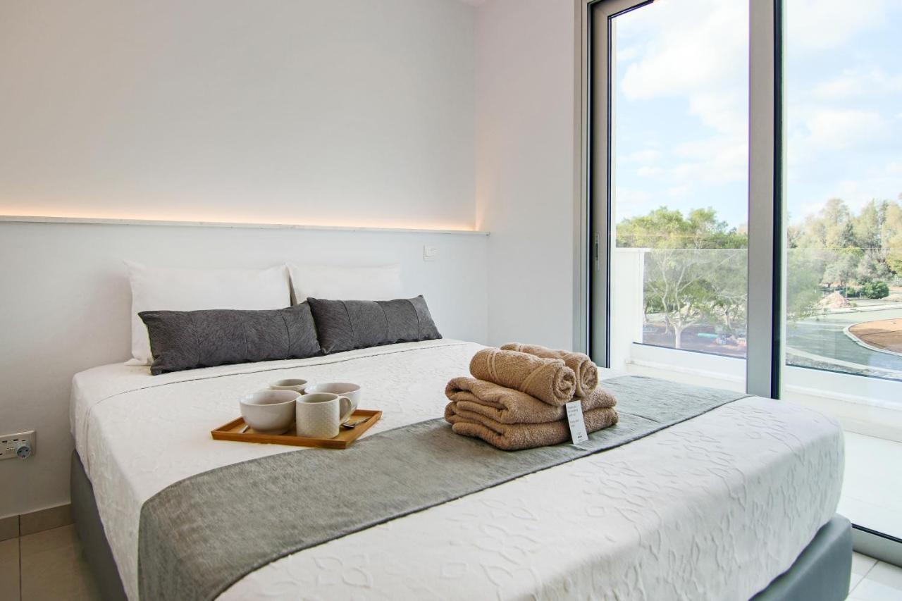 Апартаменты Phaedrus Living - Seaside Executive Flat Harbour 201 Пафос Экстерьер фото