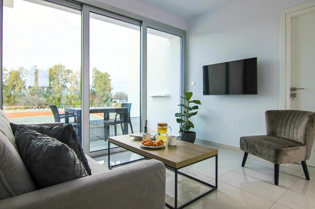 Апартаменты Phaedrus Living - Seaside Executive Flat Harbour 201 Пафос Экстерьер фото