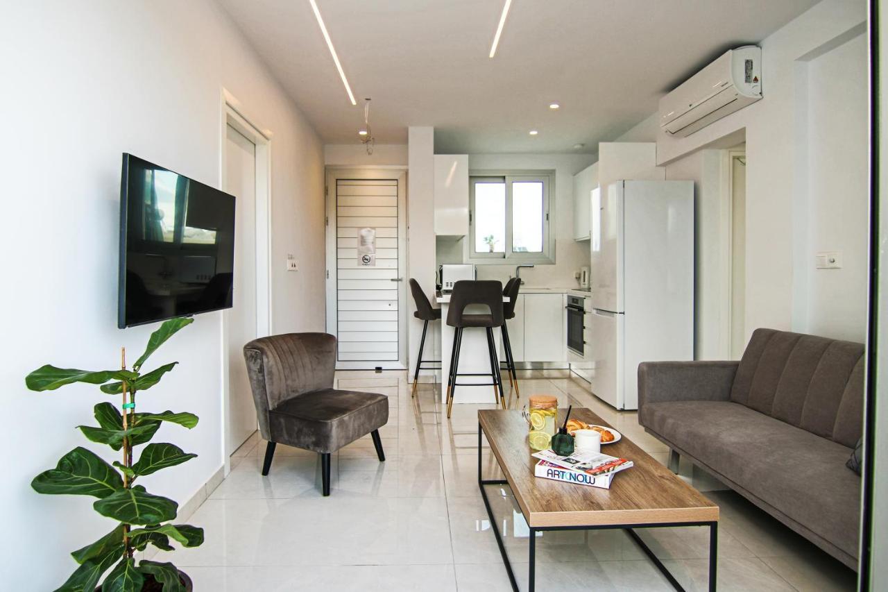 Апартаменты Phaedrus Living - Seaside Executive Flat Harbour 201 Пафос Экстерьер фото